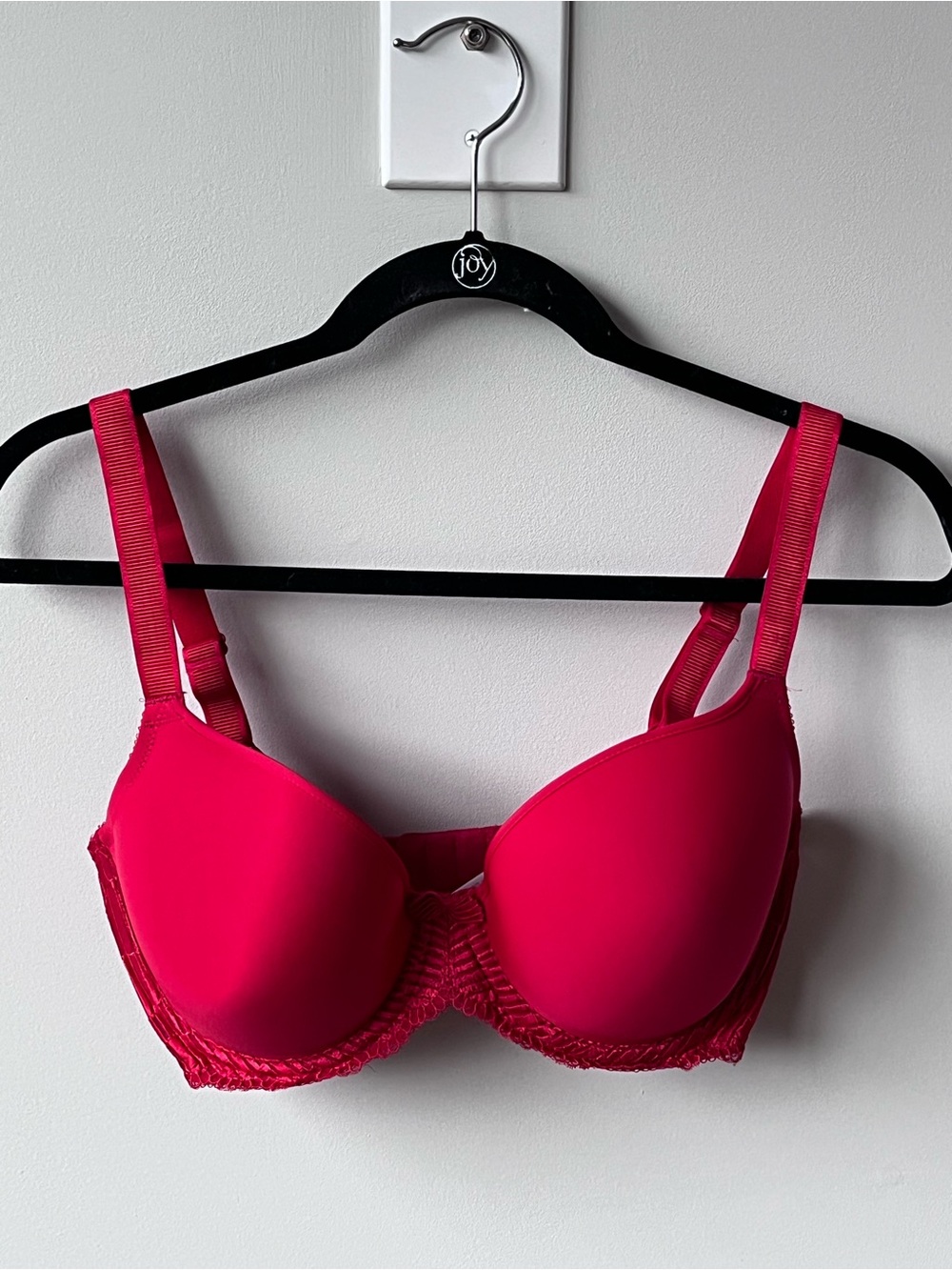 Wacoal La Femme Underwire Lightly Padded T-Shirt Bra Women’s Size 32G Red #85311